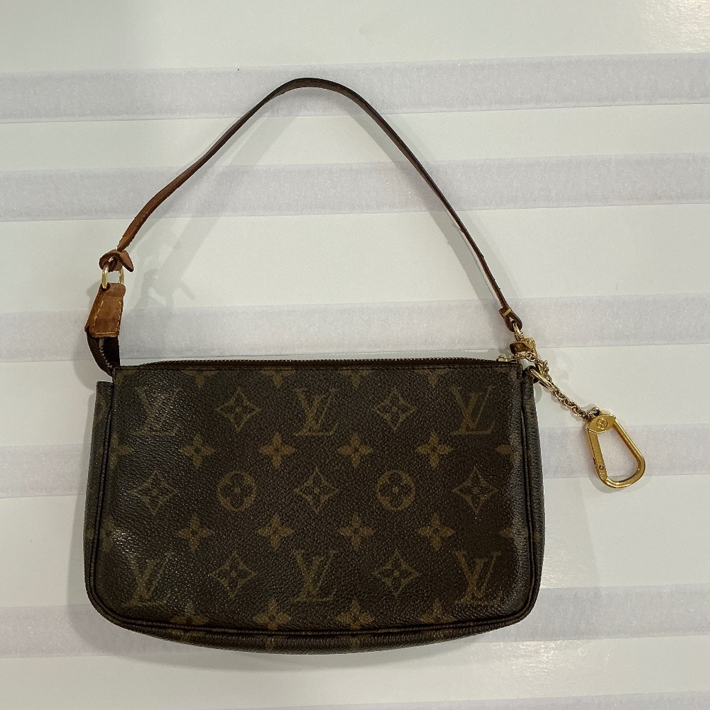 Louis Vuitton Pochette in Brown Monogram